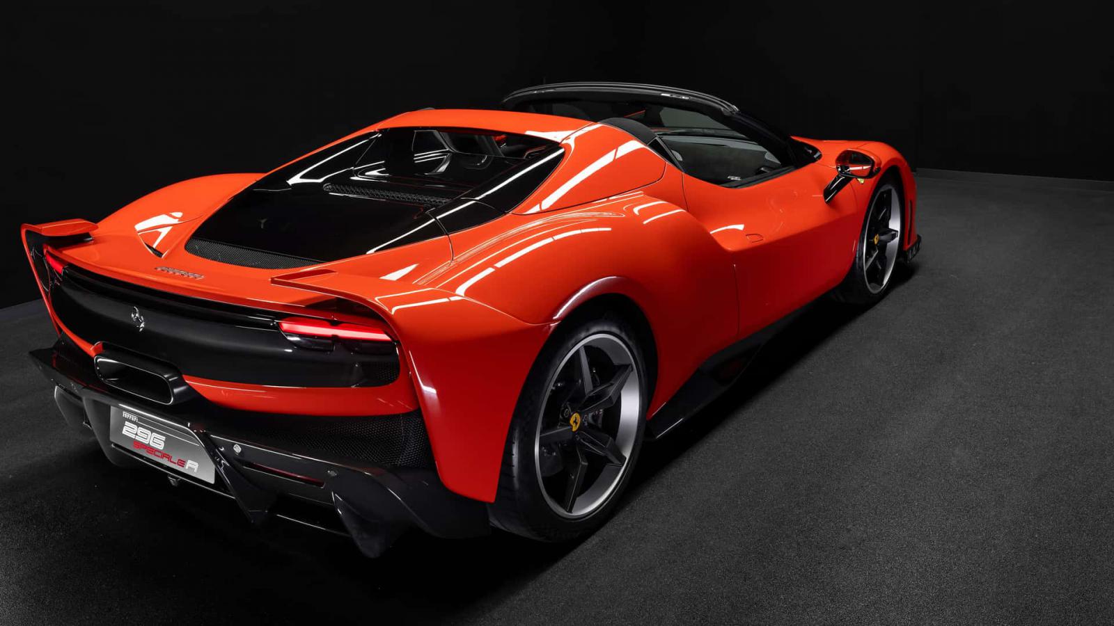 Η Ferrari 296 Speciale είναι ελαφριά, γρήγορη και πράσινη! 